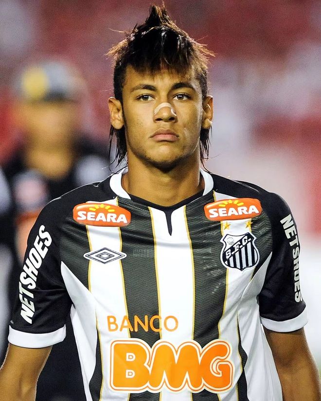 国足热身赛2-2战平韩国队