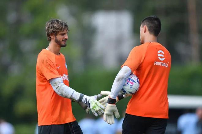 [中超]上海海港继续领跑积分榜