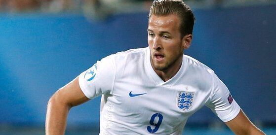 不正经的卡牌传说修改器推荐