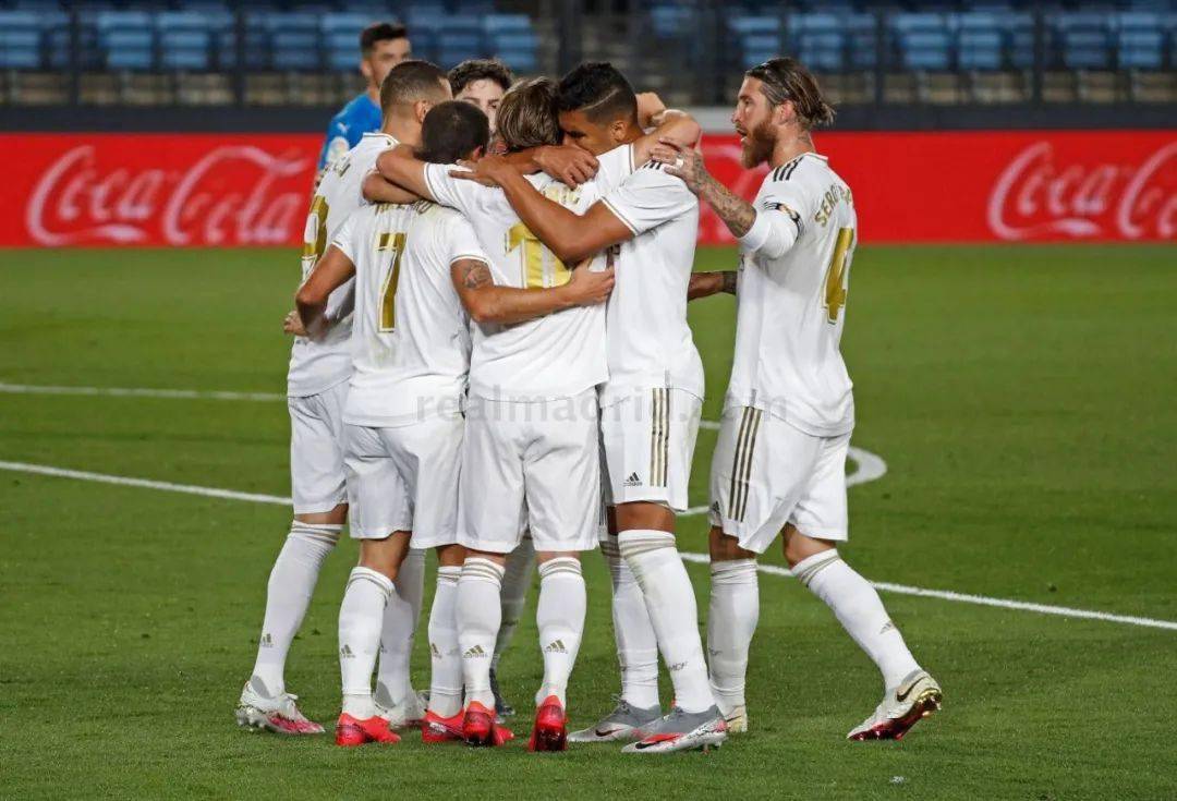 老当益壮！詹姆斯准三双东契奇30分湖人胜鹈鹕三连胜，墨菲空砍42分